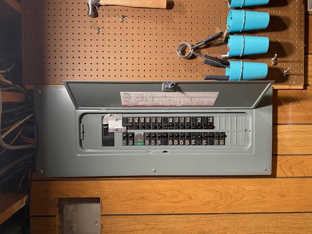 Professional electrical contractor work by Oakwood Electric LLC Michigan